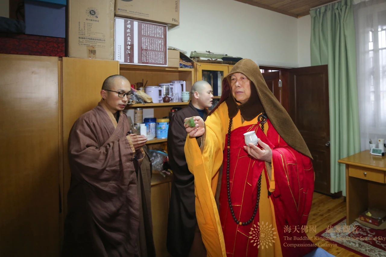 会长道慈大和尚为普济禅寺大善法师送关