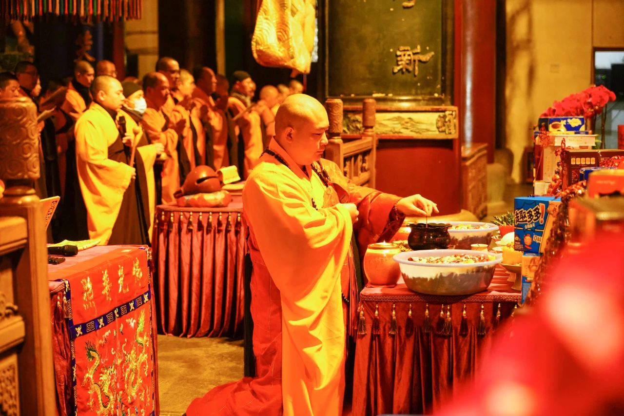 杭州灵隐寺举行甲辰新春供佛斋天法会 祈愿国土安宁 人民康乐​