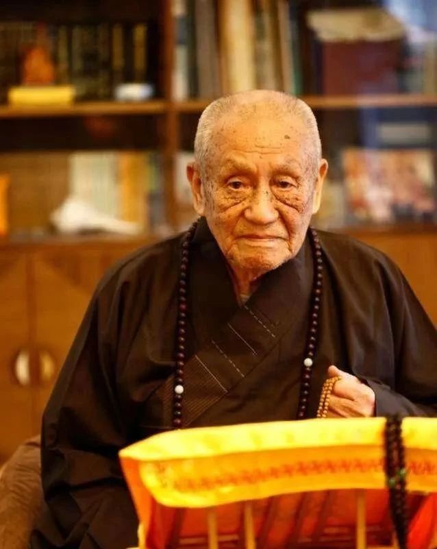 梦参老和尚：持咒好，还是念佛?