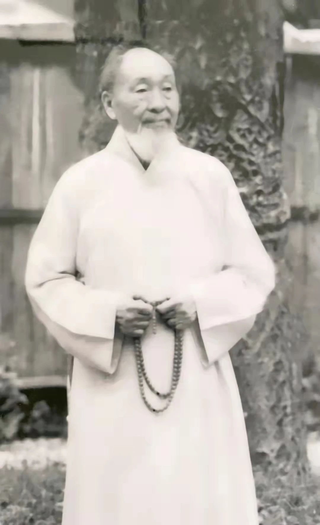 惟觉老和尚：社会上这种人似乎是愈来愈多，这就是一般人所说的着魔