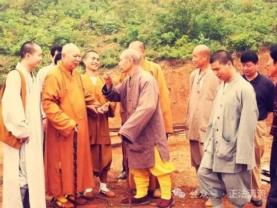 佛源老和尚：晚上听到有人叫你的名字，喊开门，你不要应声，它喊几声就走，不会有事