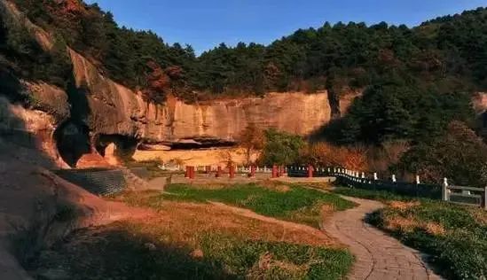 远绍如来，近光遗法｜玄奘大师圆寂纪念日