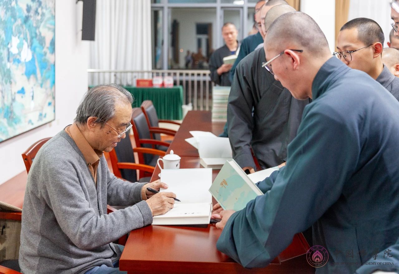 中国艺术研究院宗教艺术研究中心田青教授应邀来我院作《佛教与中国传统文化》的讲座