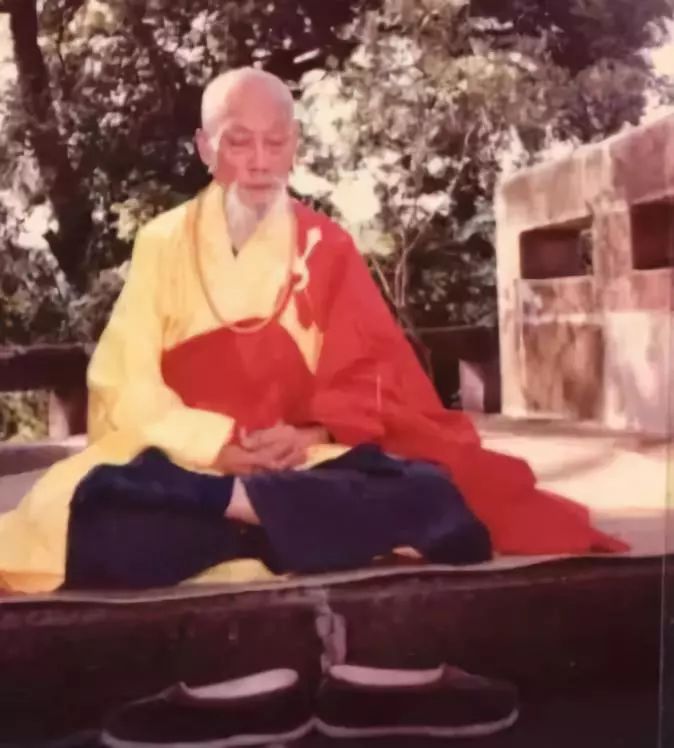 一代奇僧，与人打赌成住持，被人称誉为“药师佛在世”，往生时惊现祥瑞…感动所有人！