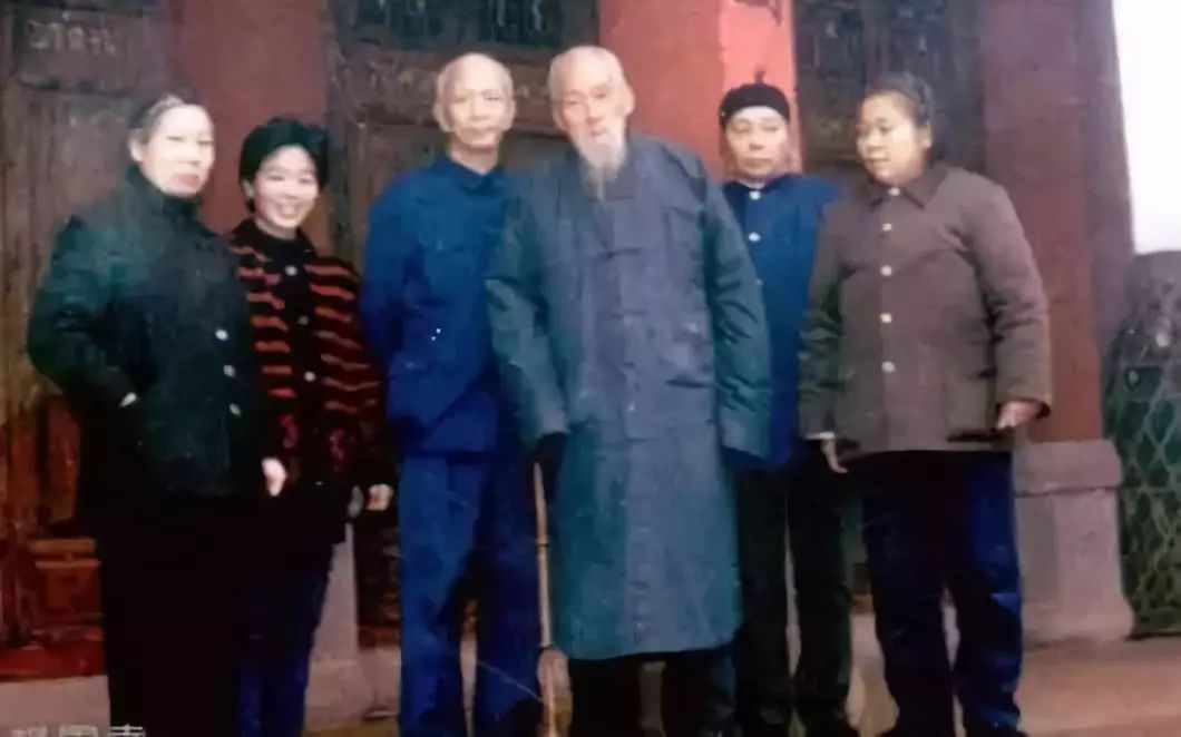 一代奇僧，与人打赌成住持，被人称誉为“药师佛在世”，往生时惊现祥瑞…感动所有人！