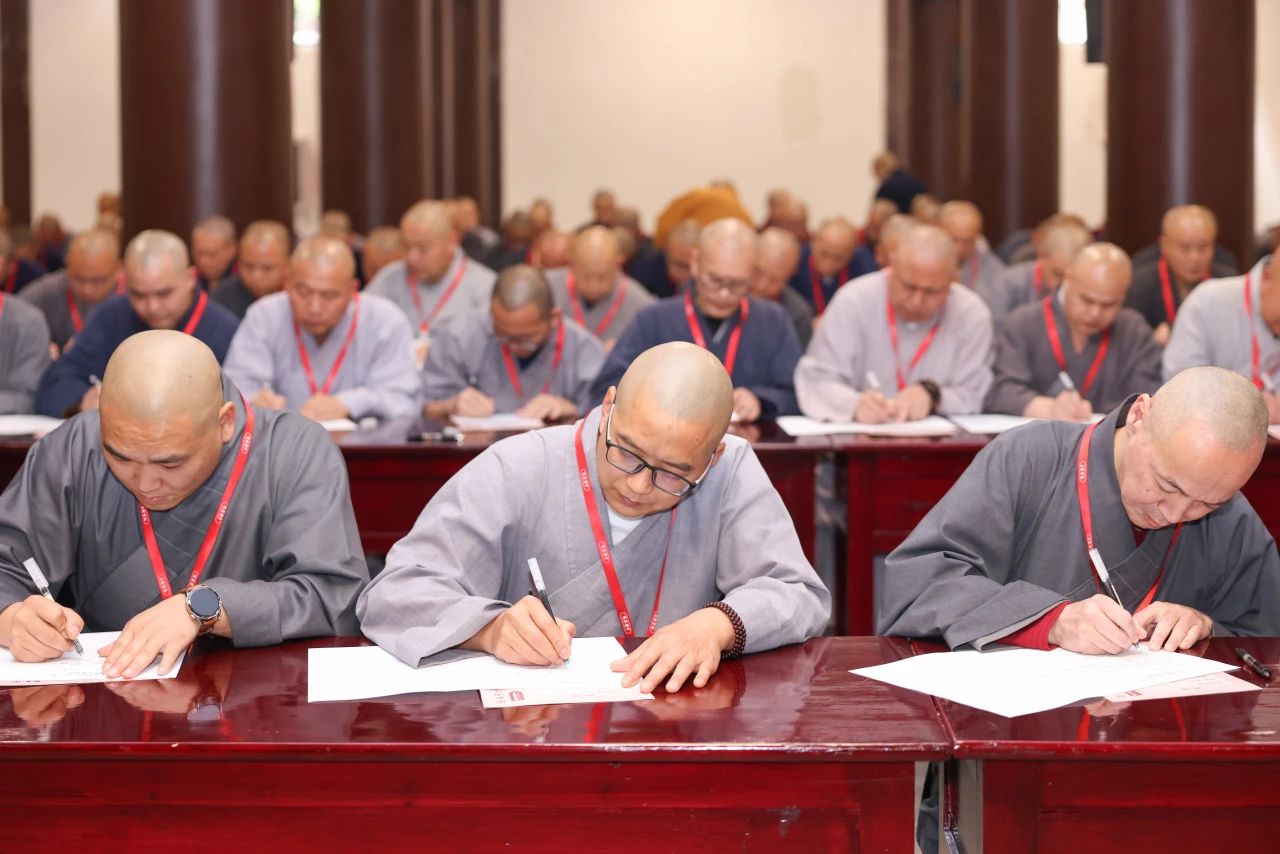 浙江省佛教协会一行赴嘉兴精严讲寺检查督导传戒工作