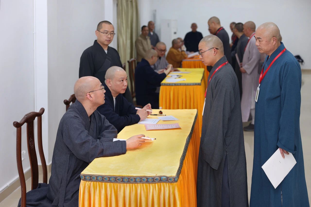 浙江省佛教协会一行赴嘉兴精严讲寺检查督导传戒工作