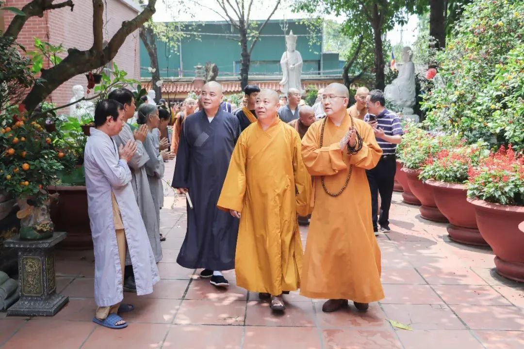 浙江佛教代表团赴越南进行友好访问