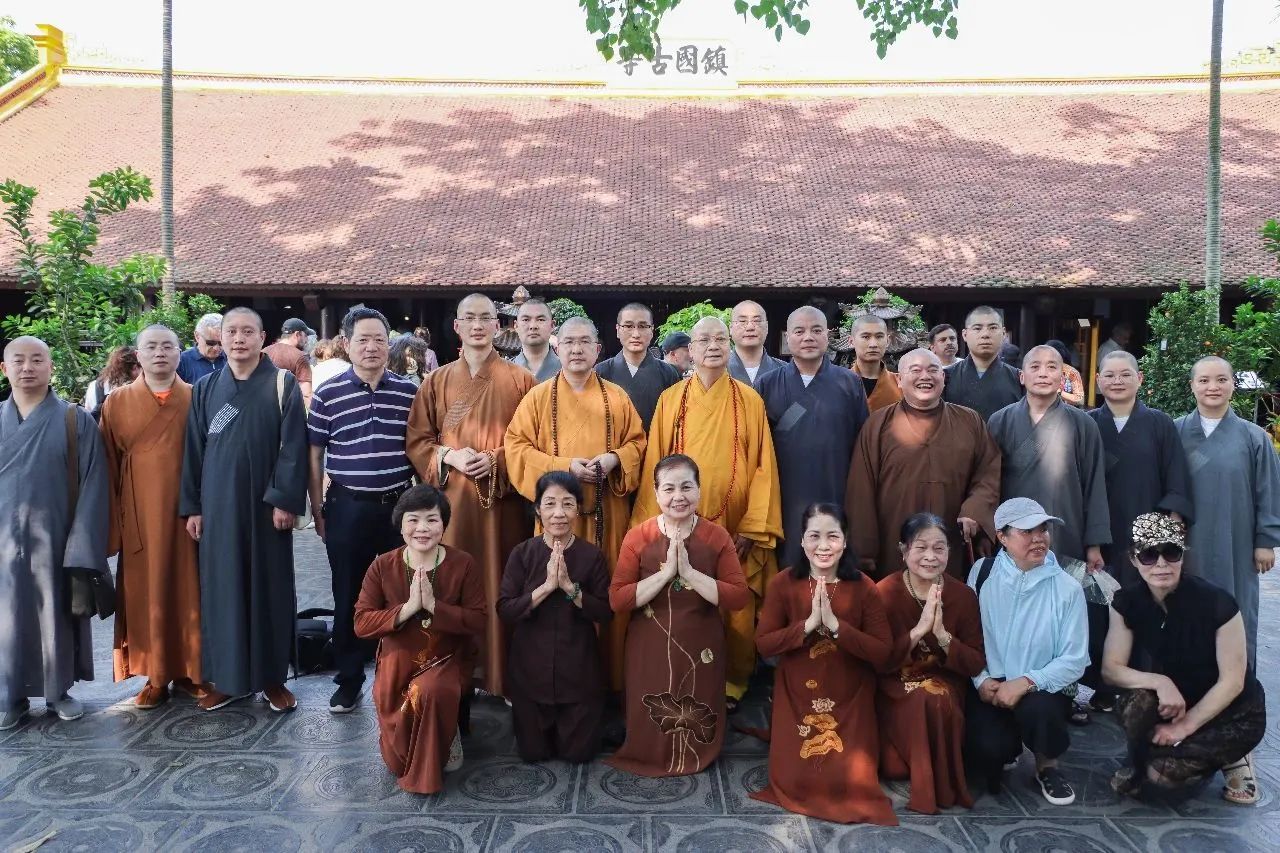 浙江佛教代表团赴越南进行友好访问