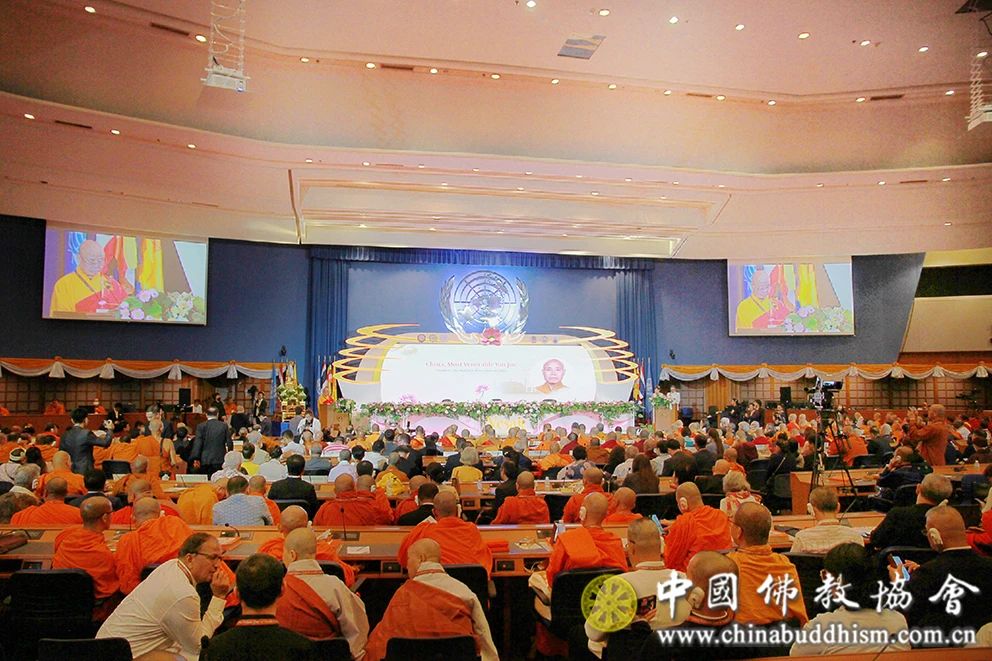 中国佛教代表团赴泰出席第19届联合国卫塞节庆祝活动