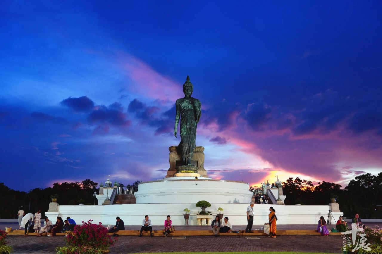 联合国卫塞节｜世界各地佛教长老为全球和平点灯祈福（多图）