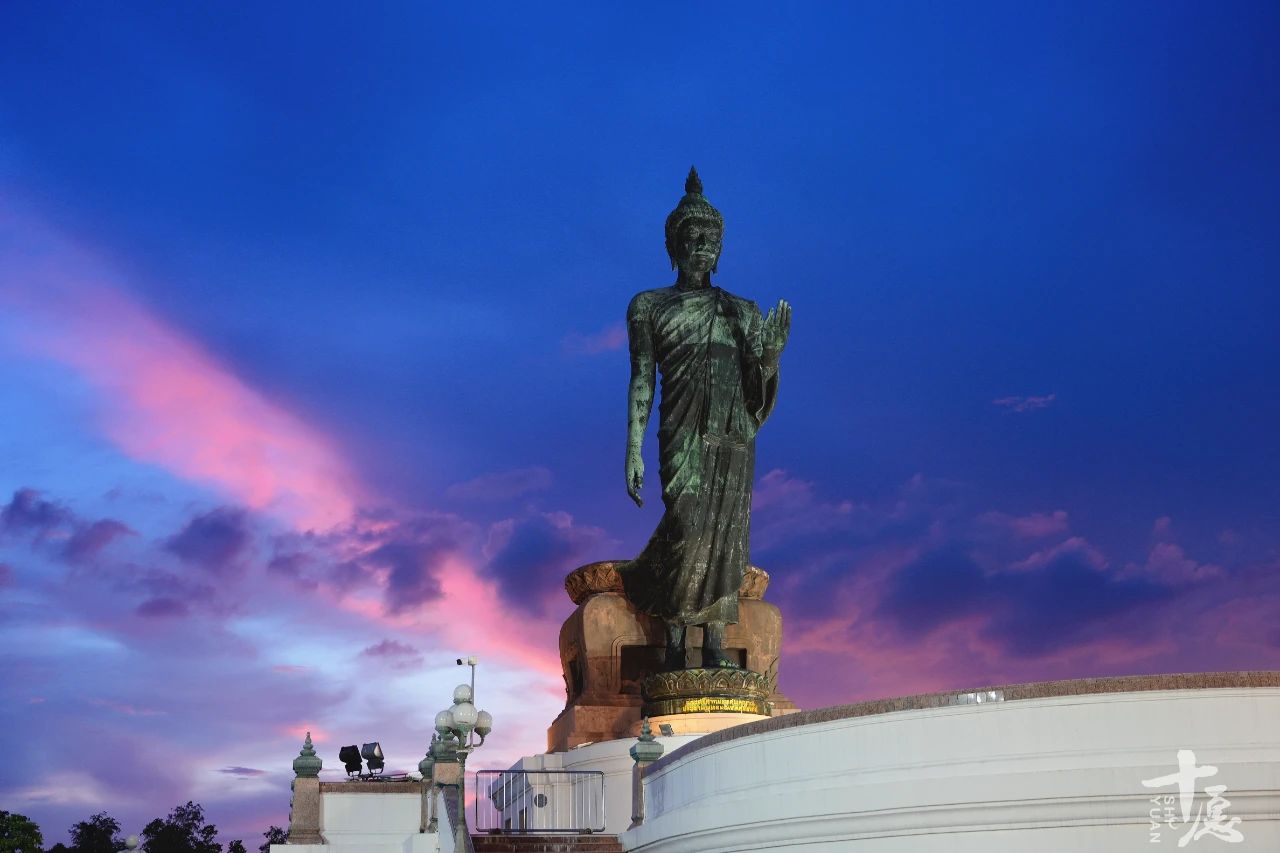 联合国卫塞节｜世界各地佛教长老为全球和平点灯祈福（多图）
