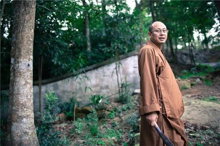 界诠法师 ：念佛要六字分明，才能够断妄念