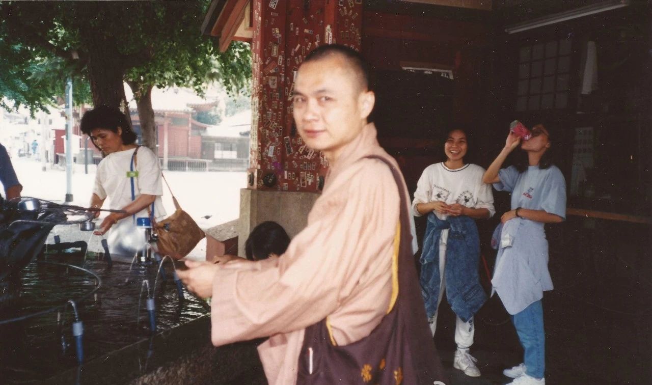 慧律法师 : 我们的头脑要保持清净，要常常谦虚，谦虚是保护自己的办法