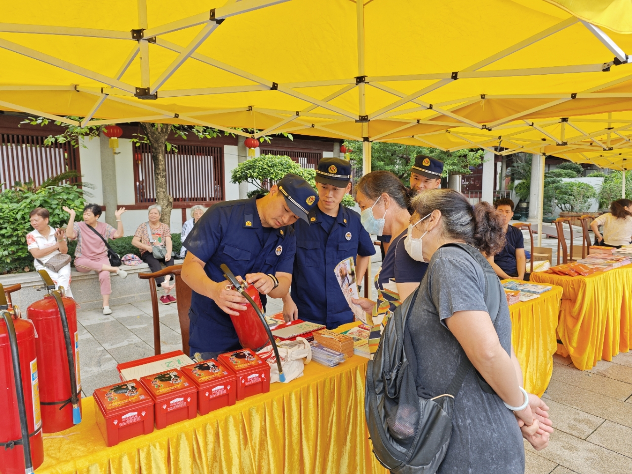 2024年广东省宗教领域“安全生产月”启动仪式暨“安全生产咨询宣传日”活动在广州光孝寺举行