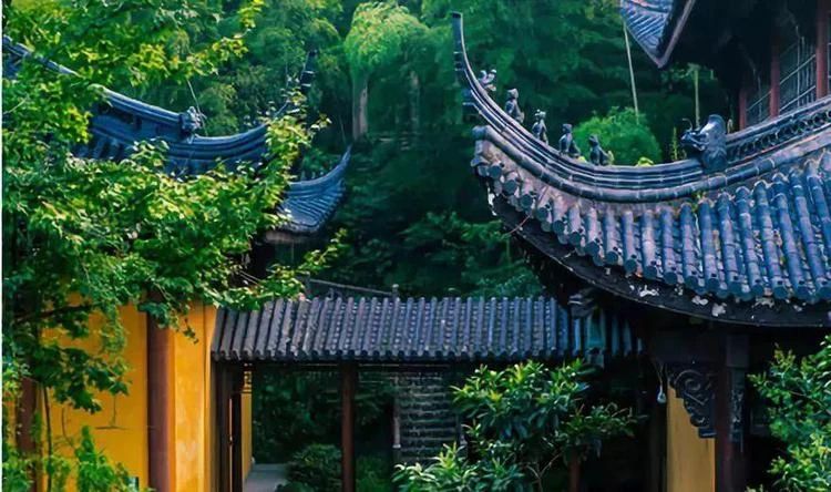 每个人都不容易，不要轻易去伤害任何人