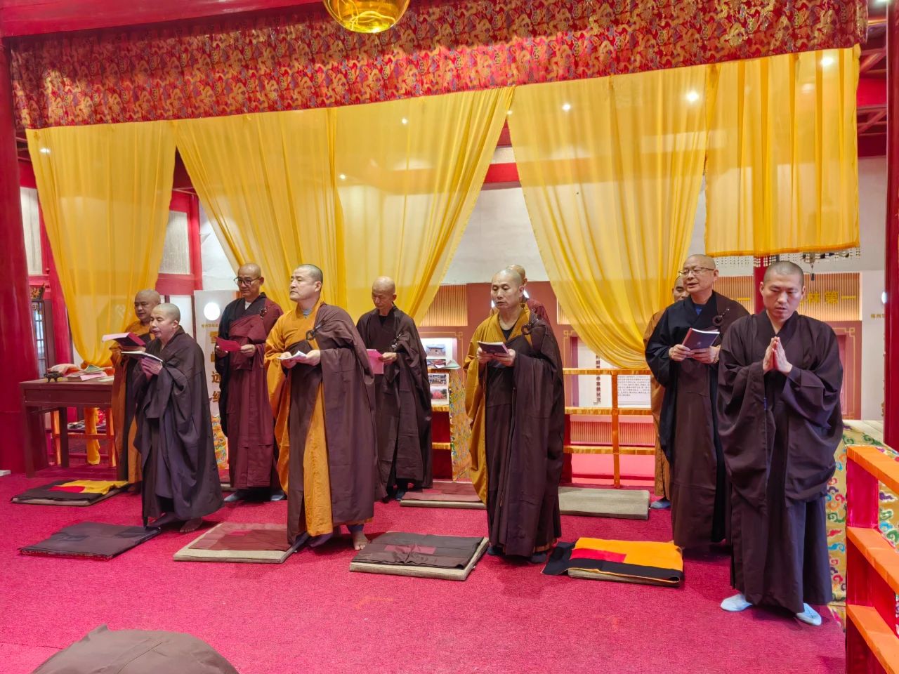 雪峰崇圣禅寺甲辰年五月十五日布萨诵戒