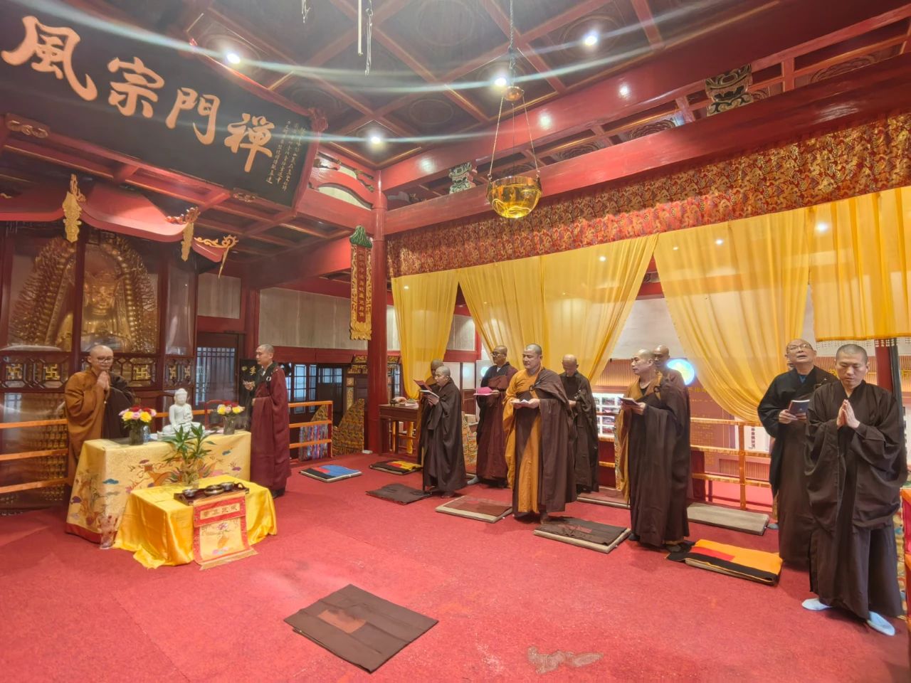 雪峰崇圣禅寺甲辰年五月十五日布萨诵戒