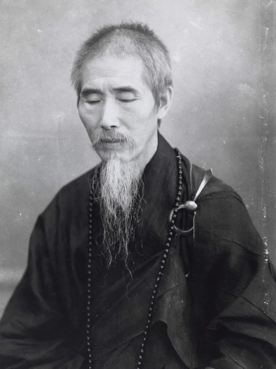 虚云禅师：如何不被事情卷着走，在“动中修行真功夫”？