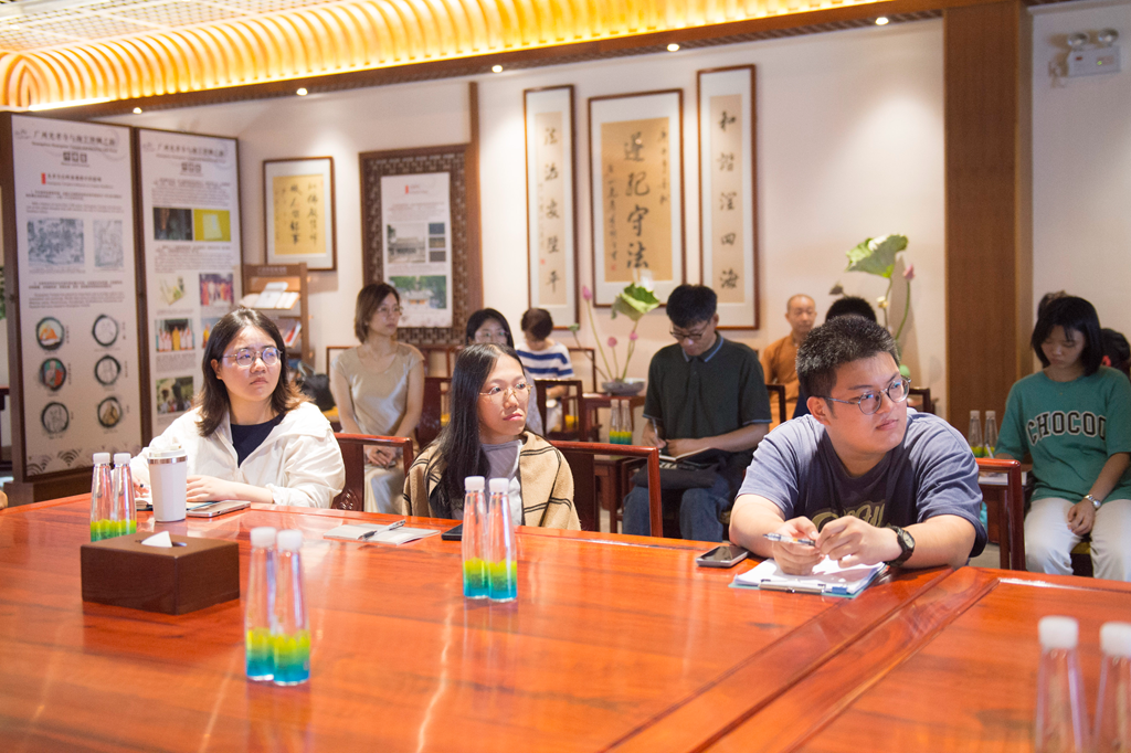 我寺举行七月新晋菩提义工、诃林书院外语志工培训活动