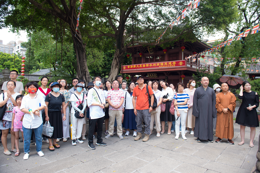 我寺举行七月新晋菩提义工、诃林书院外语志工培训活动