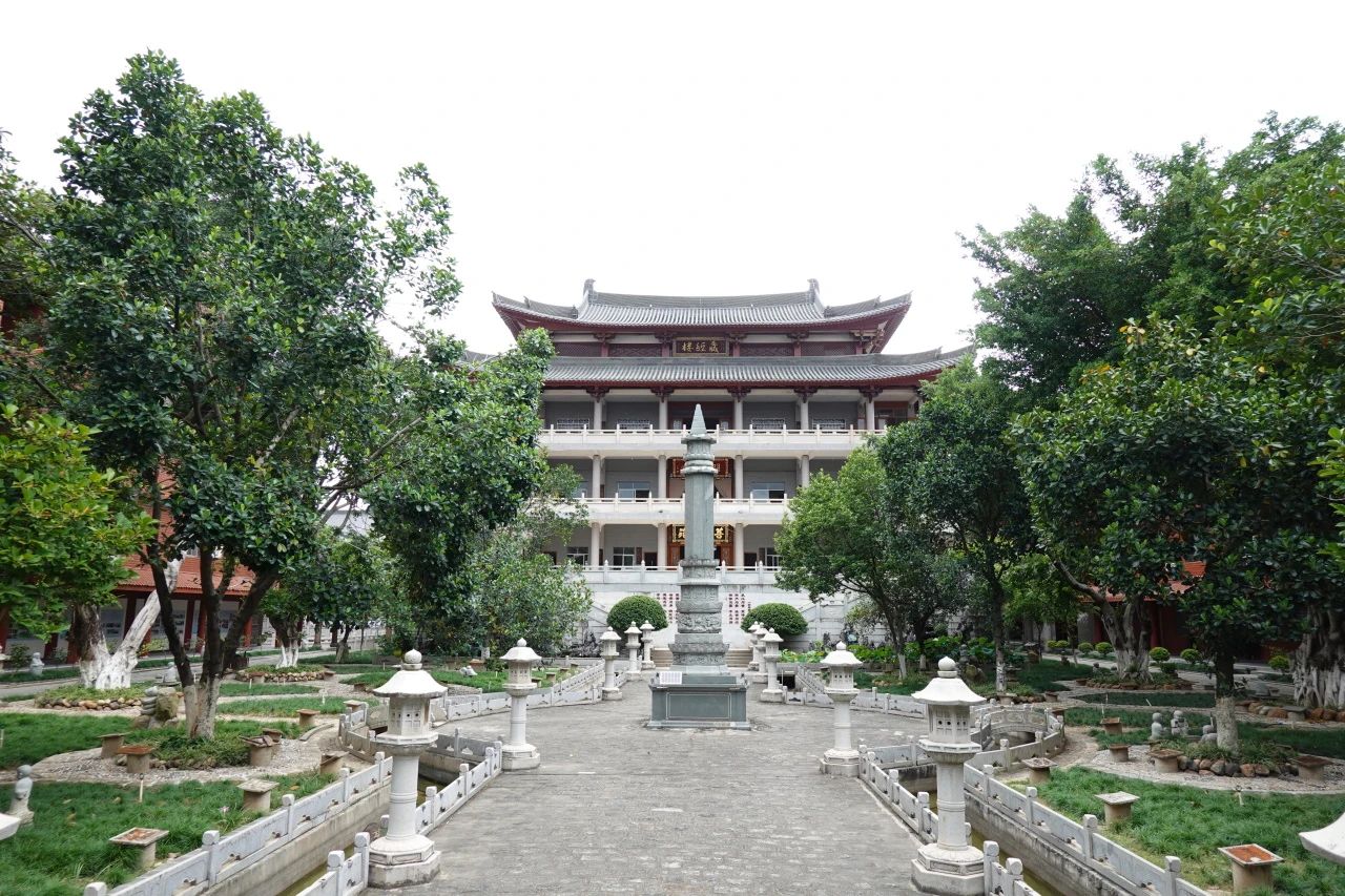 闽中伽蓝 ▍宝幢逈结祇林翠