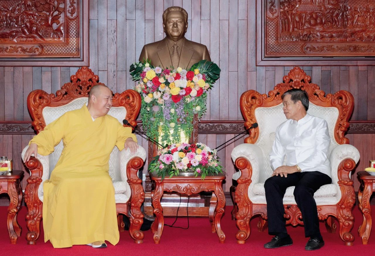 万象更新秋光好 命运与共谱新篇