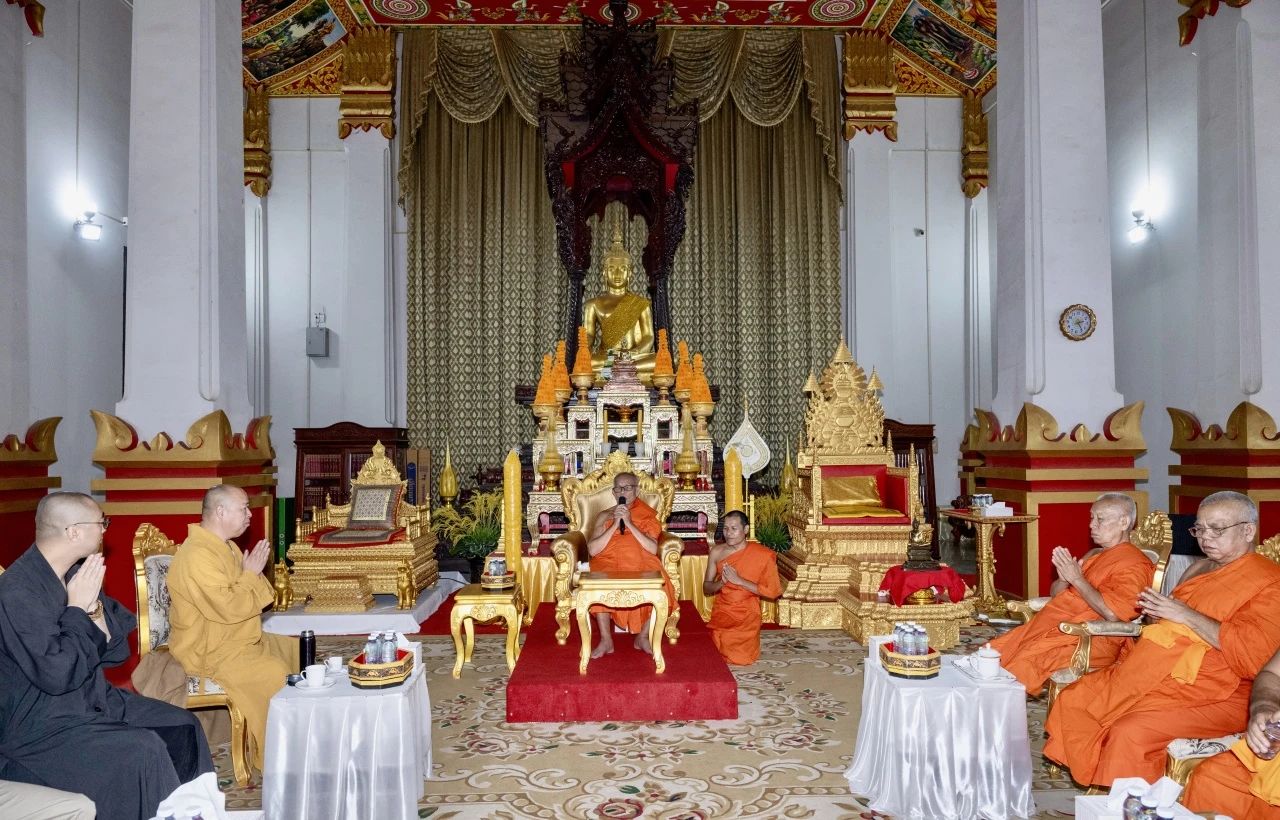 万象更新秋光好 命运与共谱新篇