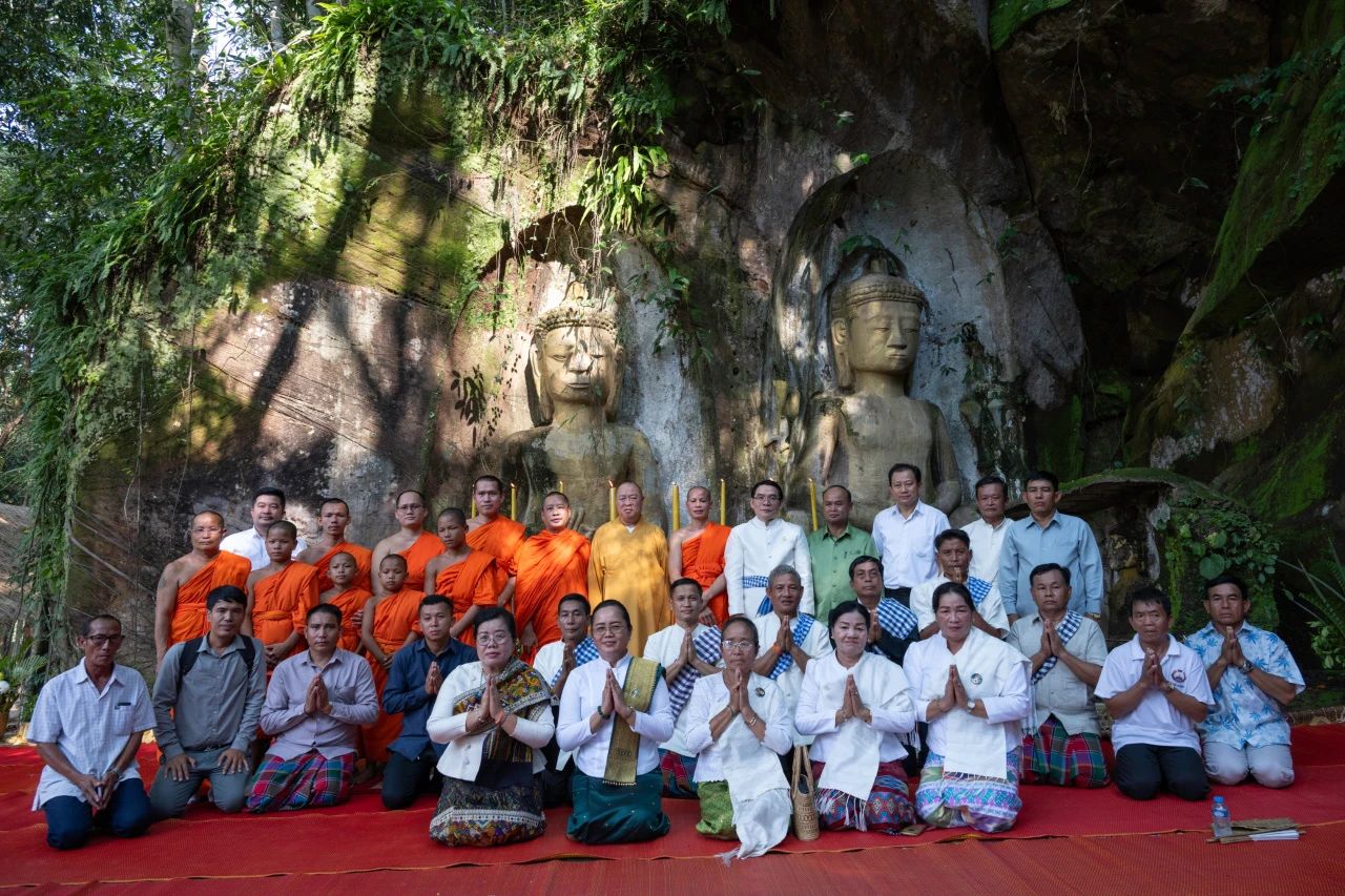 万象更新秋光好 命运与共谱新篇