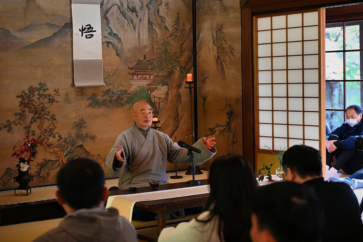 时代瞬息万变，何以安身立命？