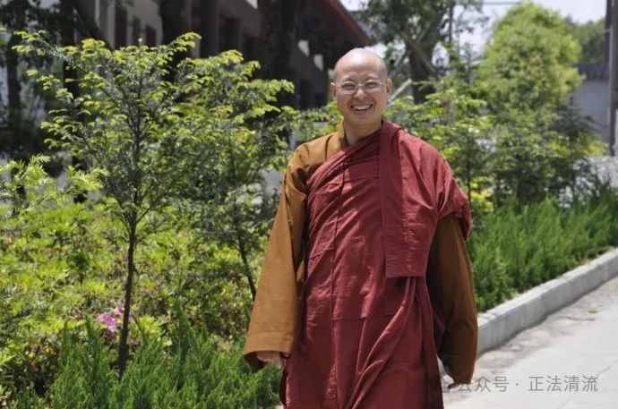 界诠法师：不能执着只是一经一论，或者一个师父的一种观念