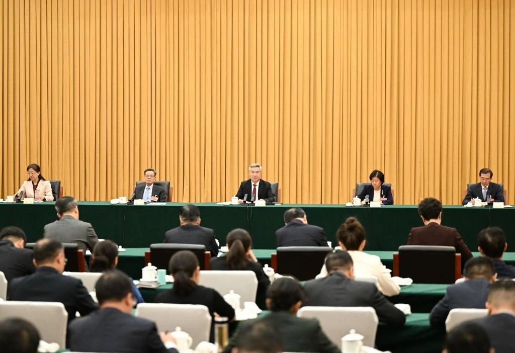 李强赵乐际王沪宁蔡奇丁薛祥李希分别参加全国两会一些团组审议和讨论