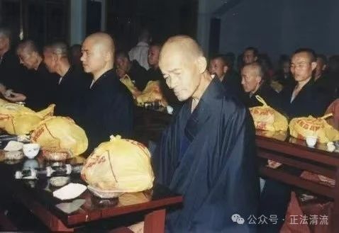 法开长老: 现在很多人说，潮流变了，那你变到地狱去了