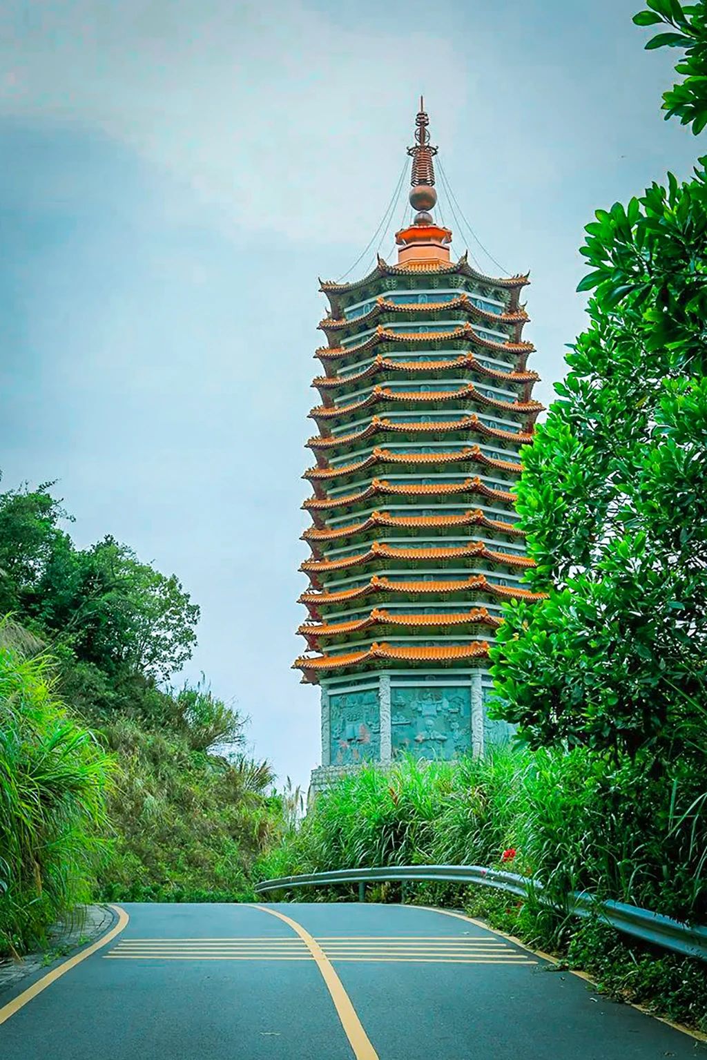 心足千般乐，欲多百事忧