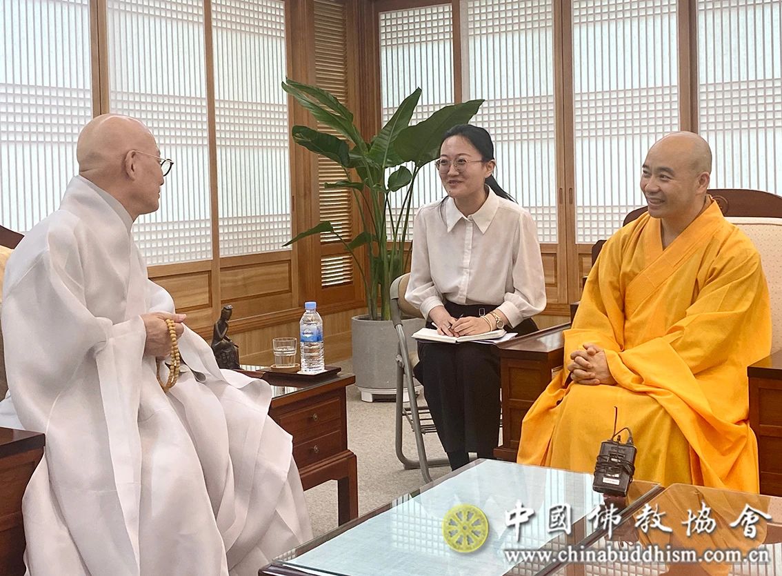 法灯共擎照千秋——中国佛教代表团赴韩进行友好交流访问