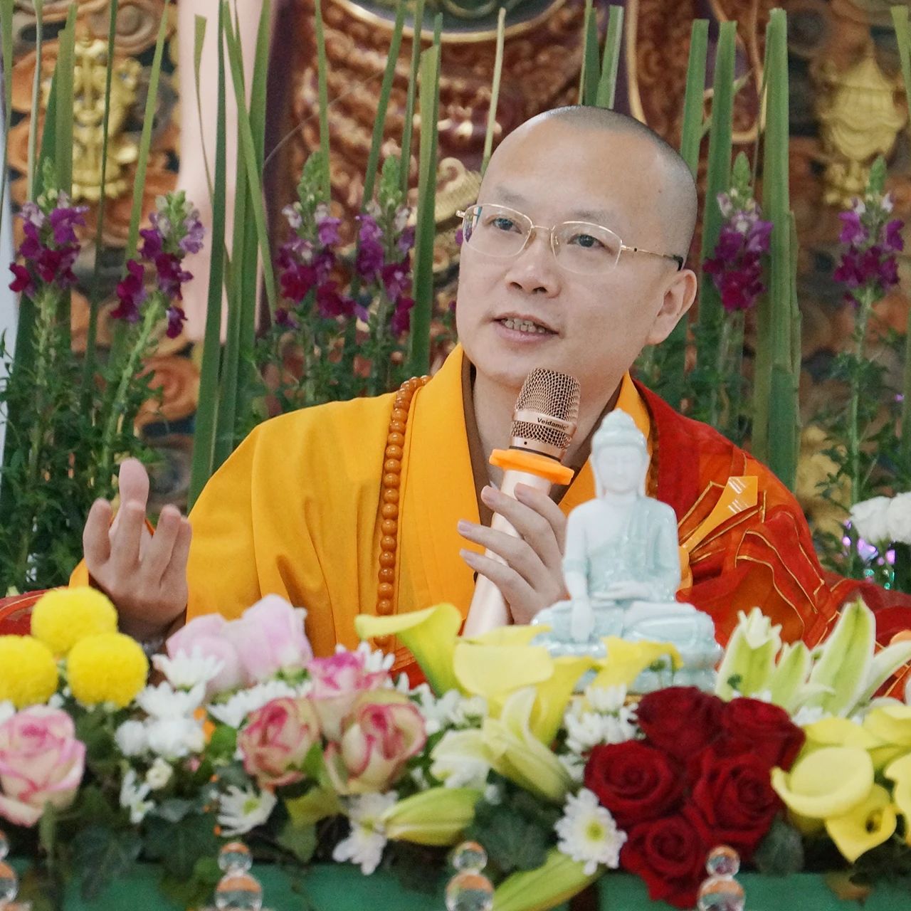 欺骗别人是狡猾，欺骗自己是愚蠢