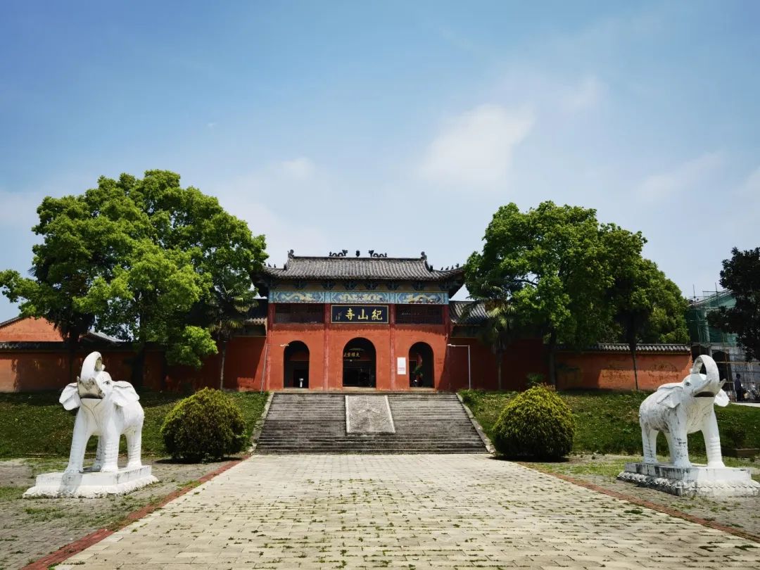 “医僧”释净心自述：半生跋涉，从名利双收的医者到遁入空门的和尚