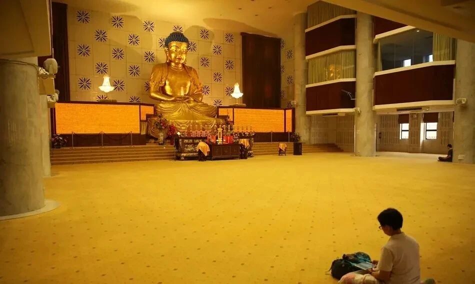 佛源老和尚敲警钟：戒律是律自己的，不要用它量旁人！