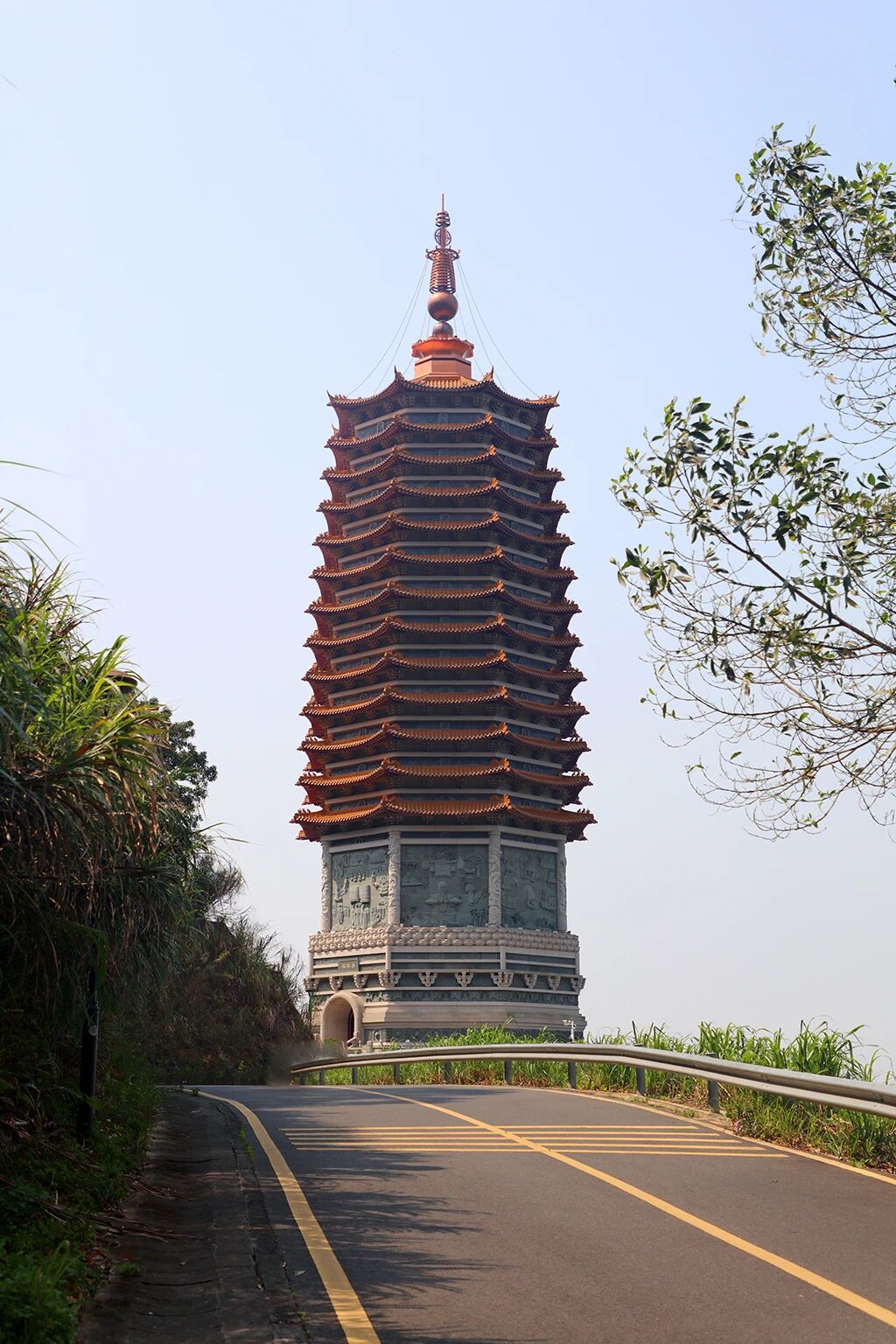 以平常心处世，于纷扰中守心安